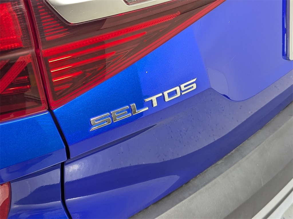 2021 Kia Seltos S 5