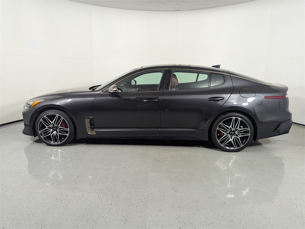 2022 Kia Stinger GT2 4