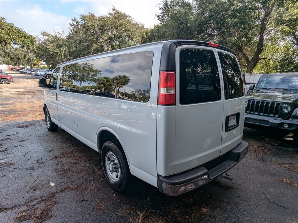 2017 Chevrolet Express 3500 LT 5