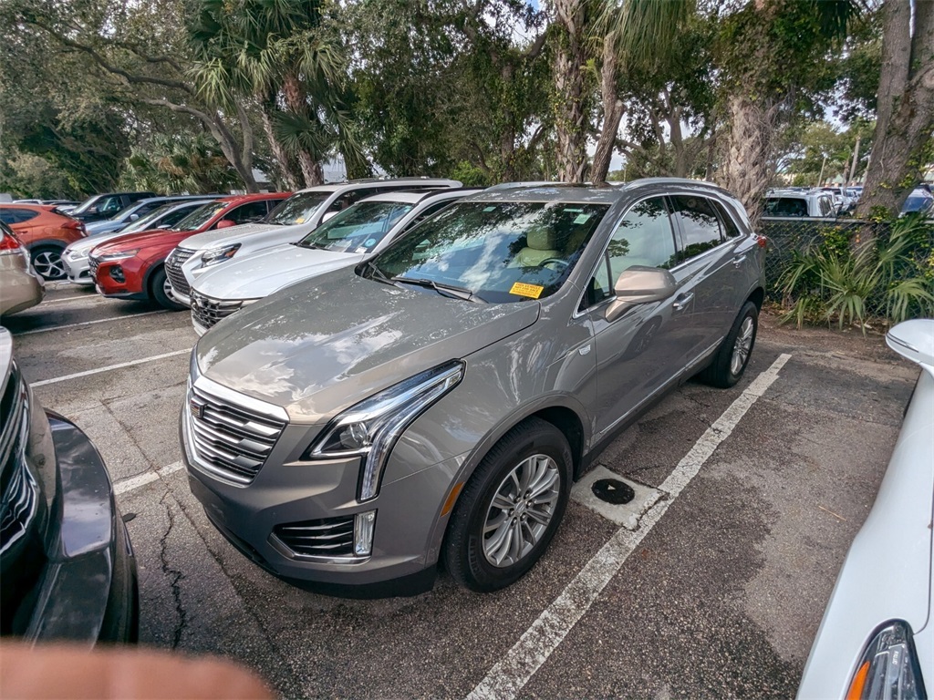 2019 Cadillac XT5 Luxury 2