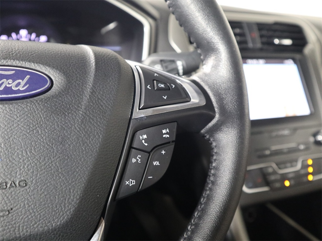 2019 Ford Fusion Hybrid SEL 16