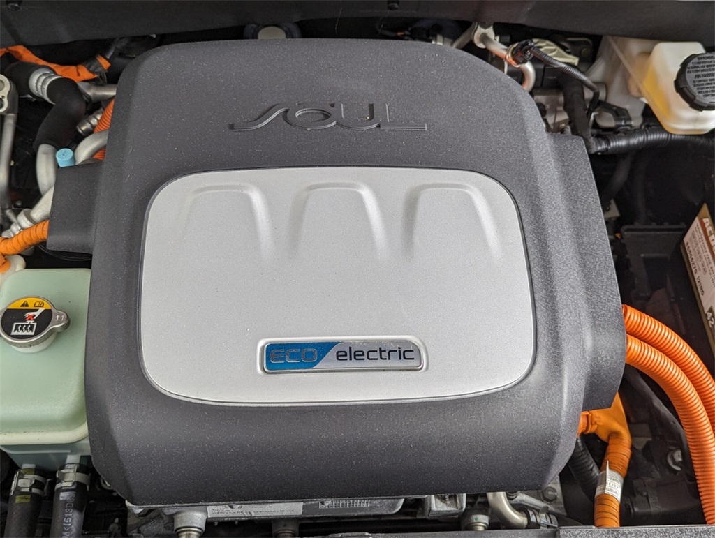 2015 Kia Soul EV Plus 10