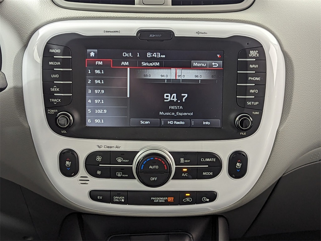 2015 Kia Soul EV Plus 18