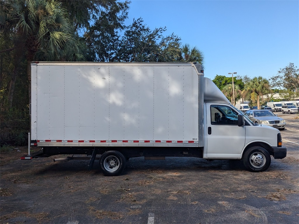 2013 Chevrolet Express 3500 Work Van 23