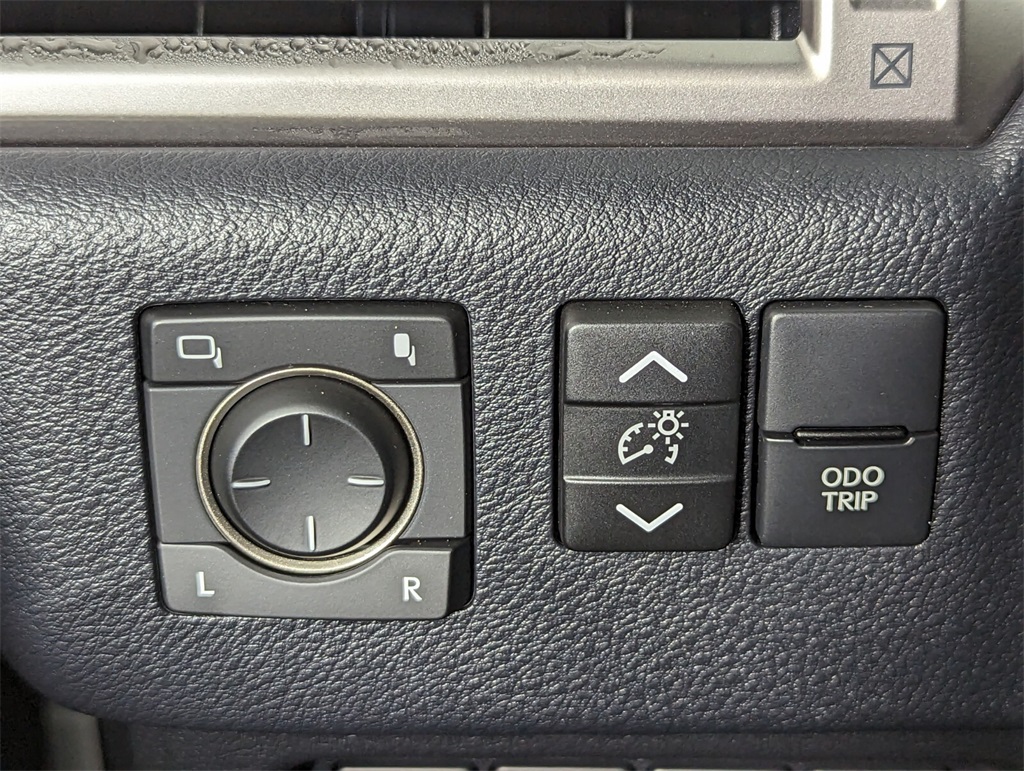 2023 Lexus GX 460 13