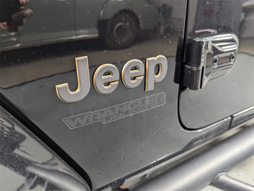 2021 Jeep Wrangler Unlimited Rubicon 392 9