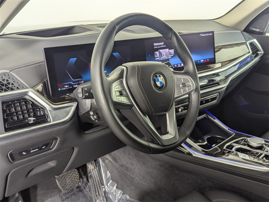 2024 BMW X7 xDrive40i 11