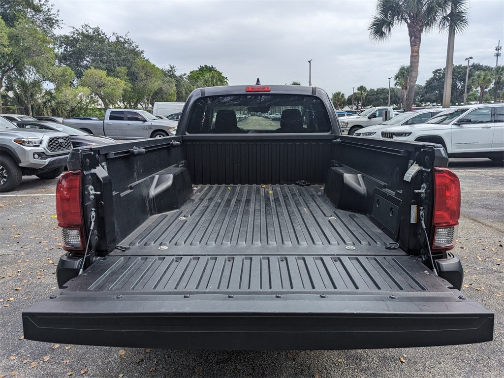 2022 Toyota Tacoma SR 19