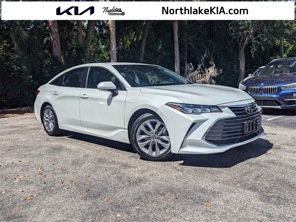 2022 Toyota Avalon XLE 1