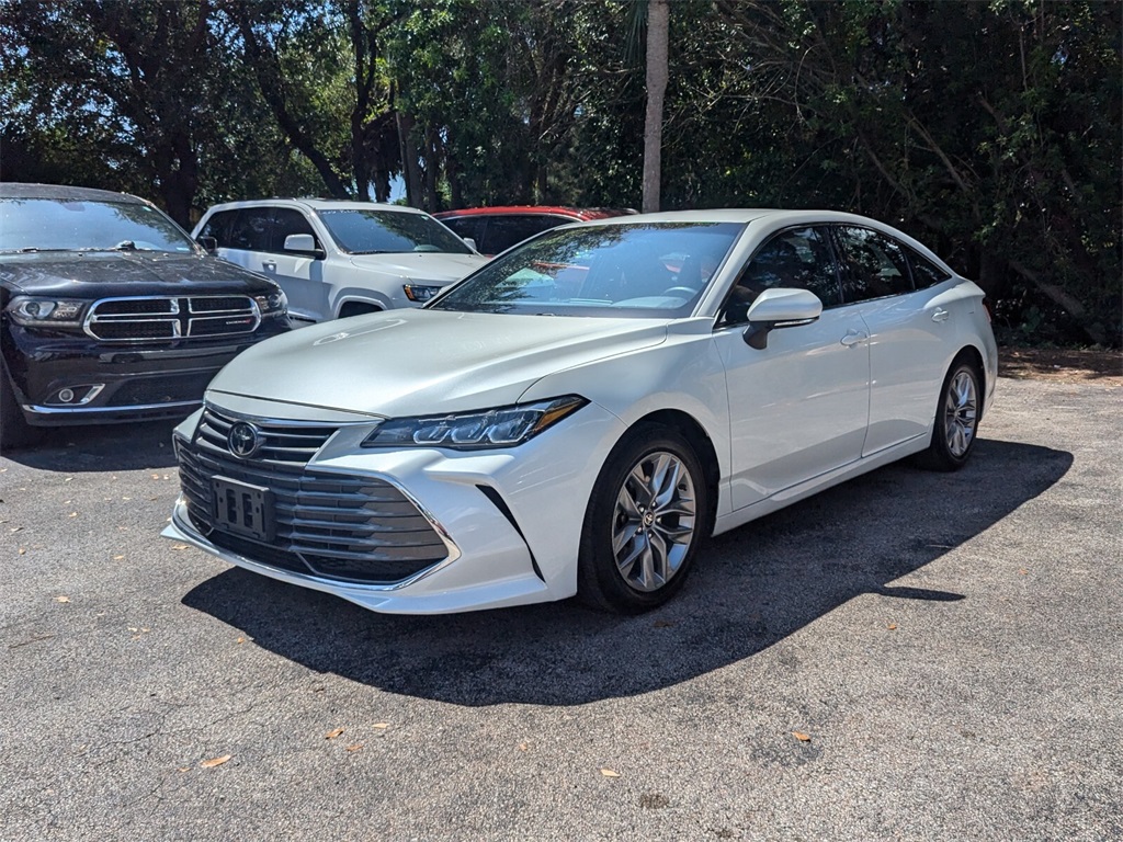 2022 Toyota Avalon XLE 3