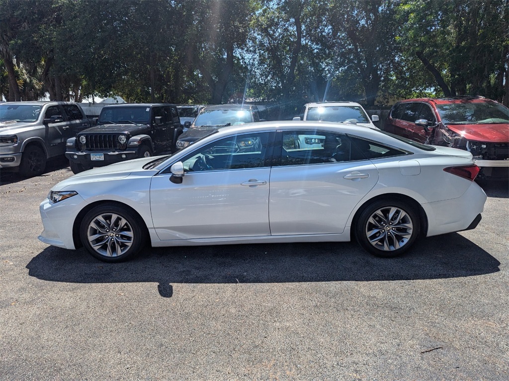 2022 Toyota Avalon XLE 4