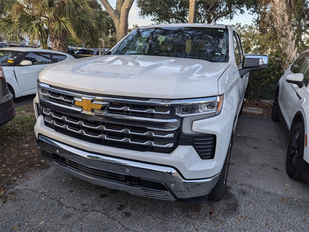 2023 Chevrolet Silverado 1500 LTZ 4