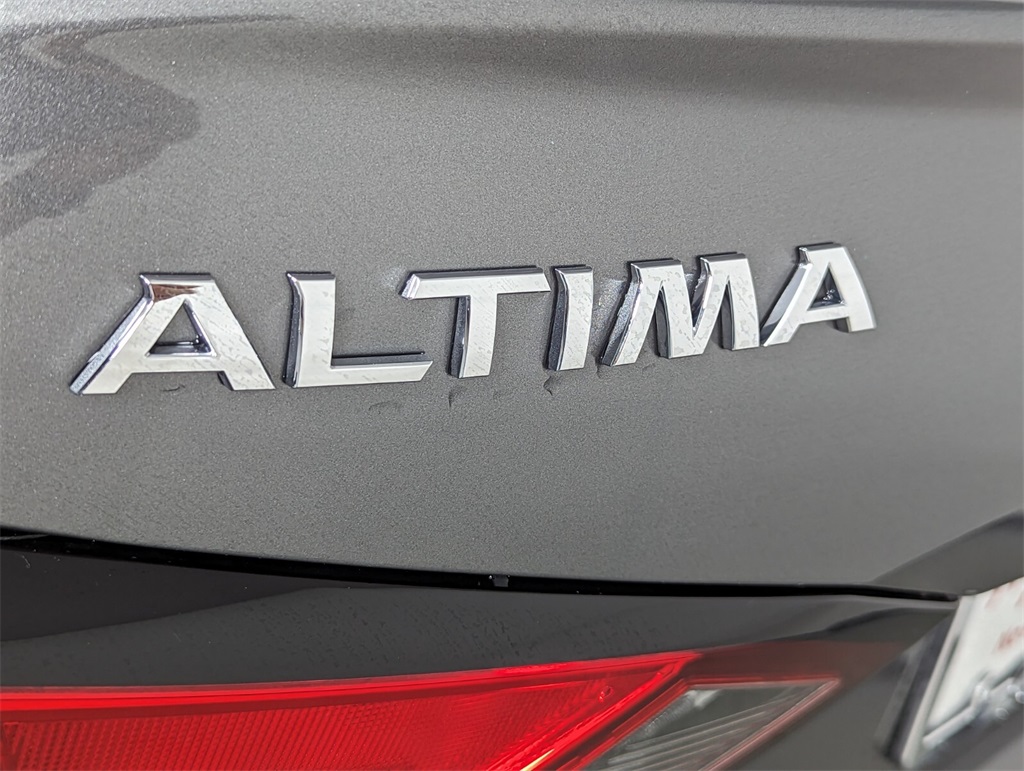 2022 Nissan Altima 2.5 SV 8