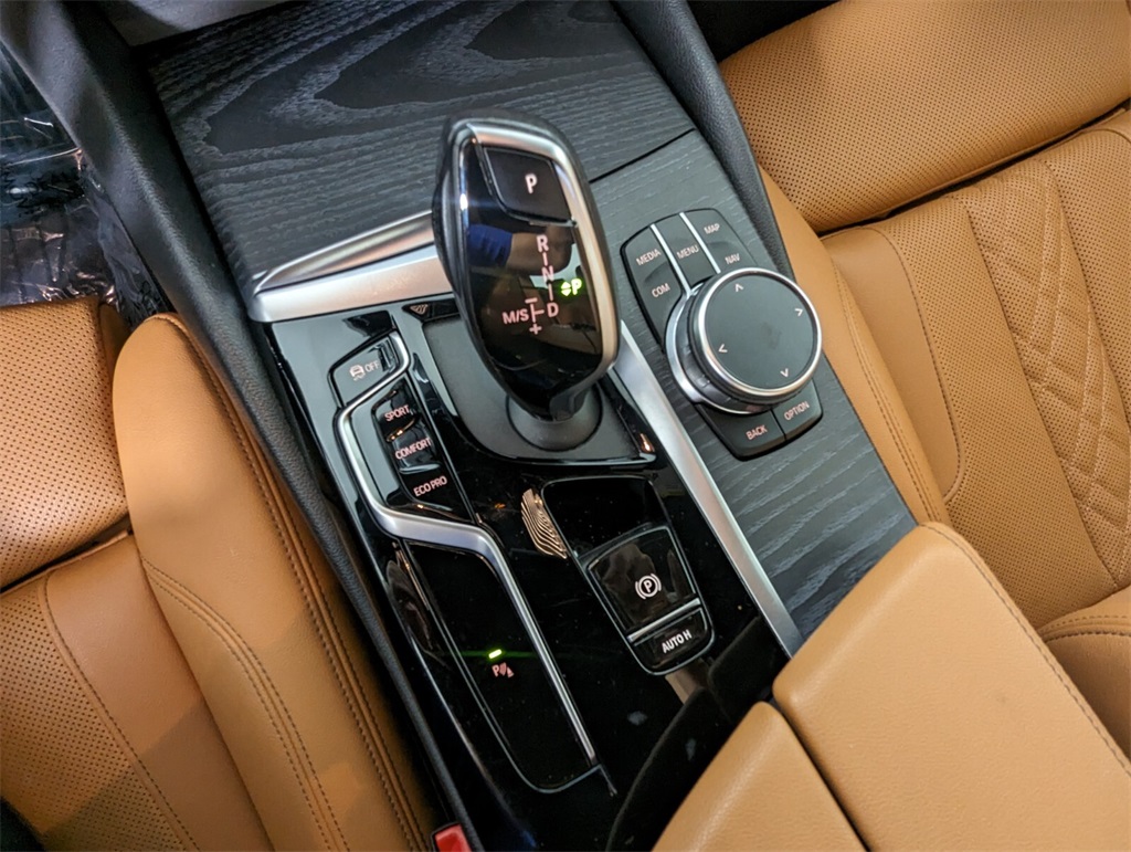 2023 BMW 5 Series 530i 22