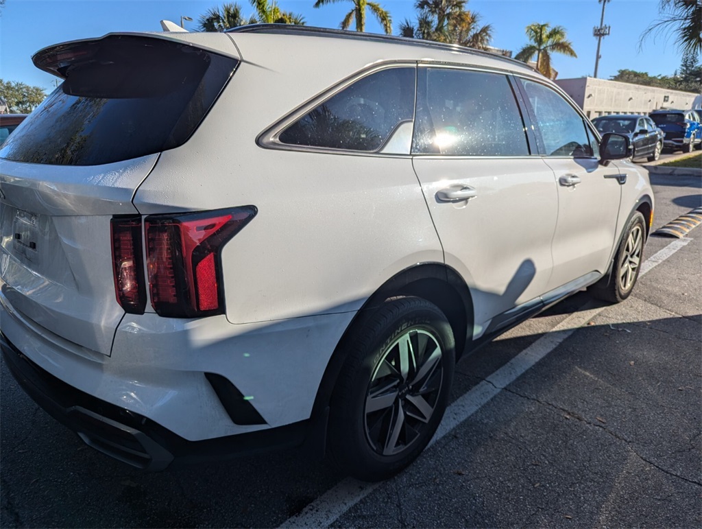 2023 Kia Sorento S 23