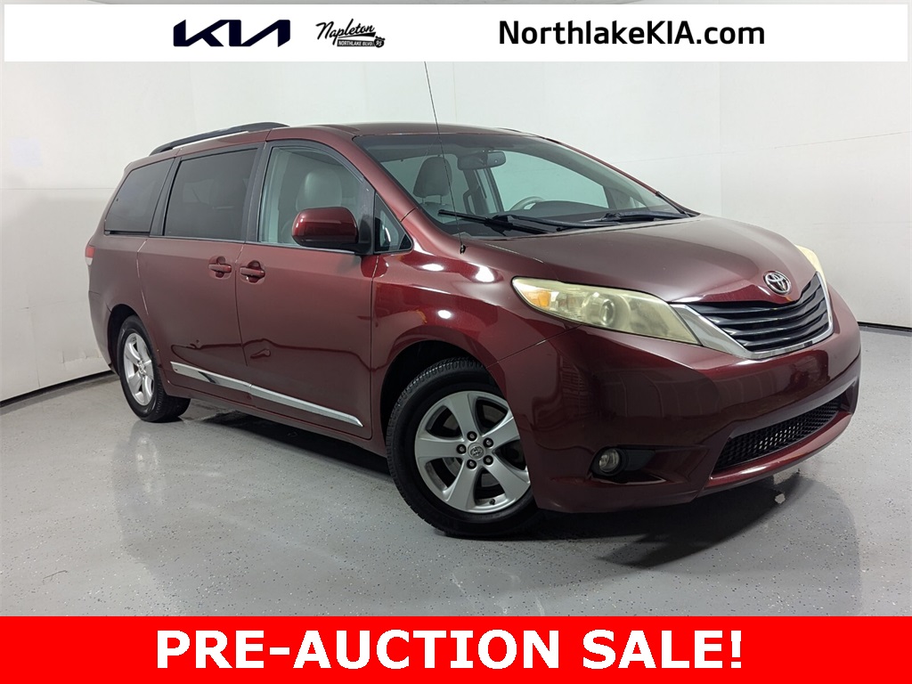 2012 Toyota Sienna LE 1