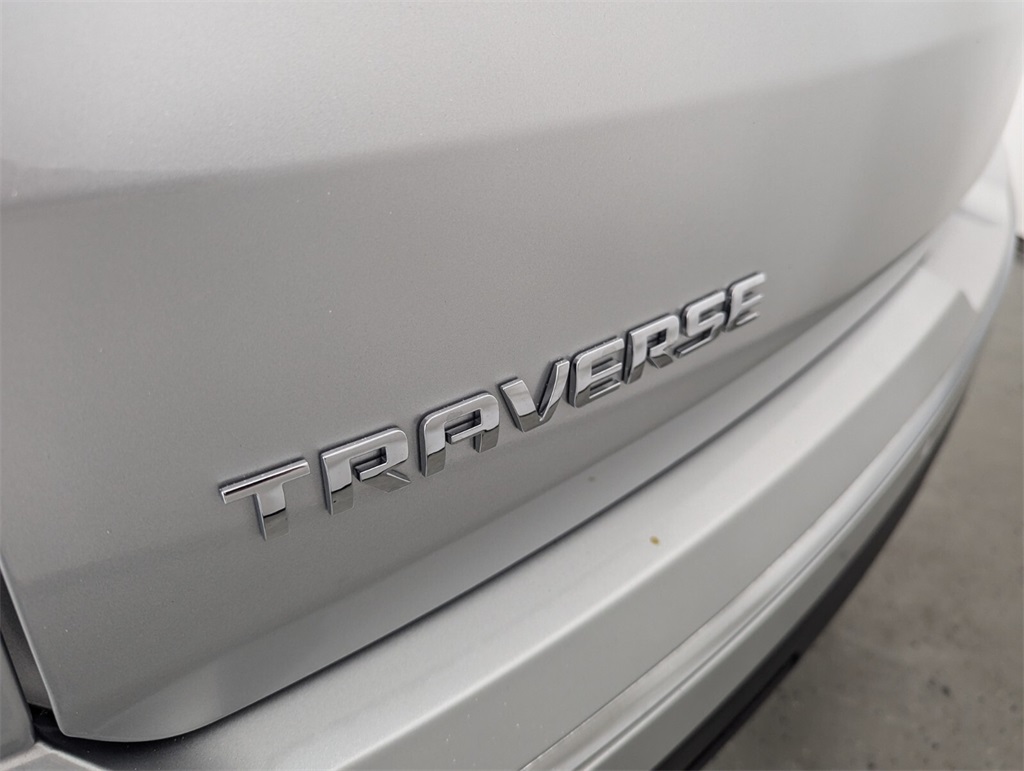 2018 Chevrolet Traverse Premier 8