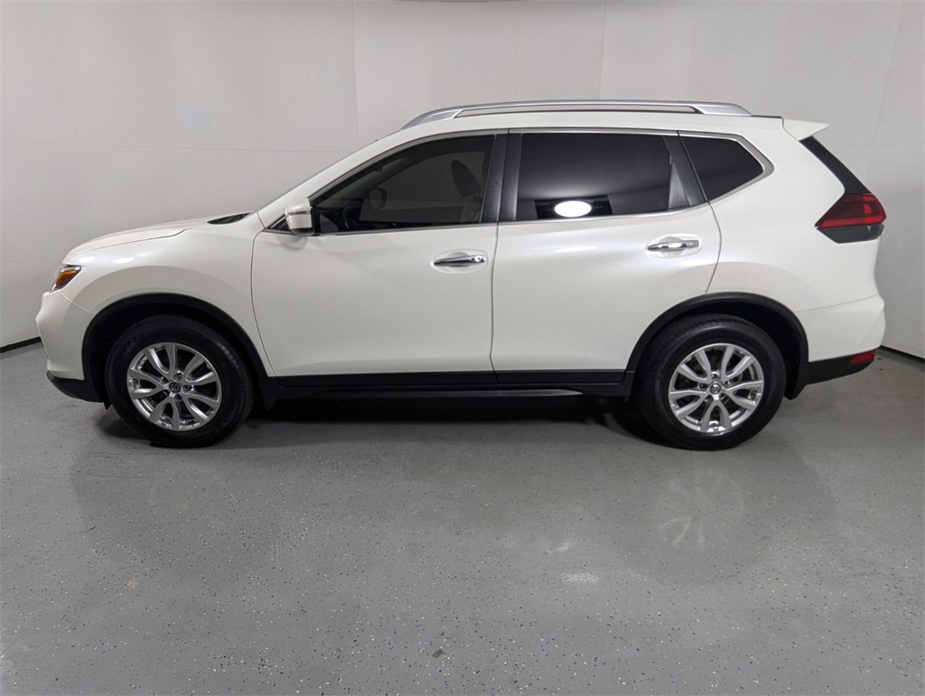 2019 Nissan Rogue SV 4