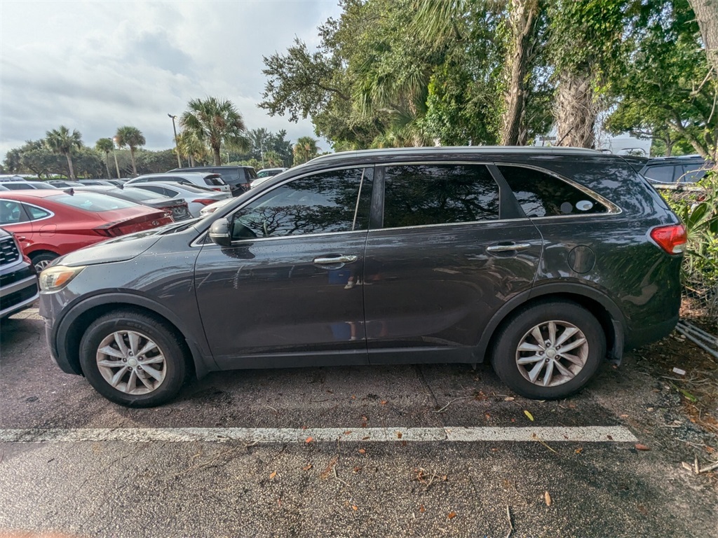 2018 Kia Sorento LX 7