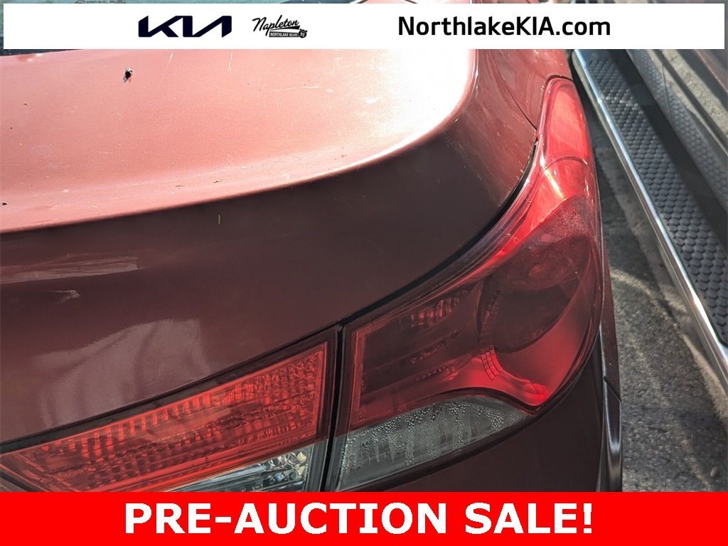 2013 Hyundai Elantra GLS 16