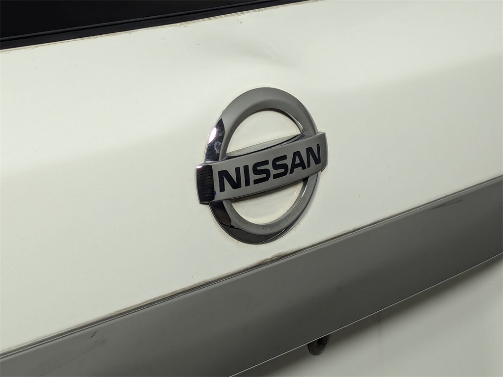 2017 Nissan Pathfinder SV 6