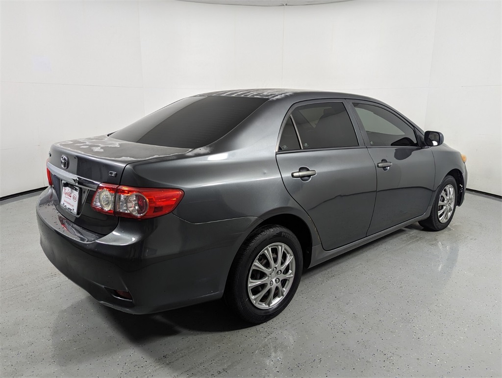 2011 Toyota Corolla  4