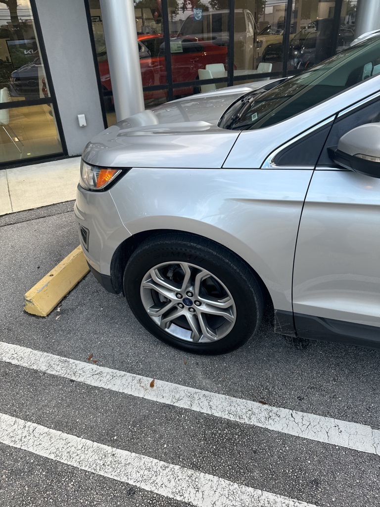 2015 Ford Edge Titanium 9