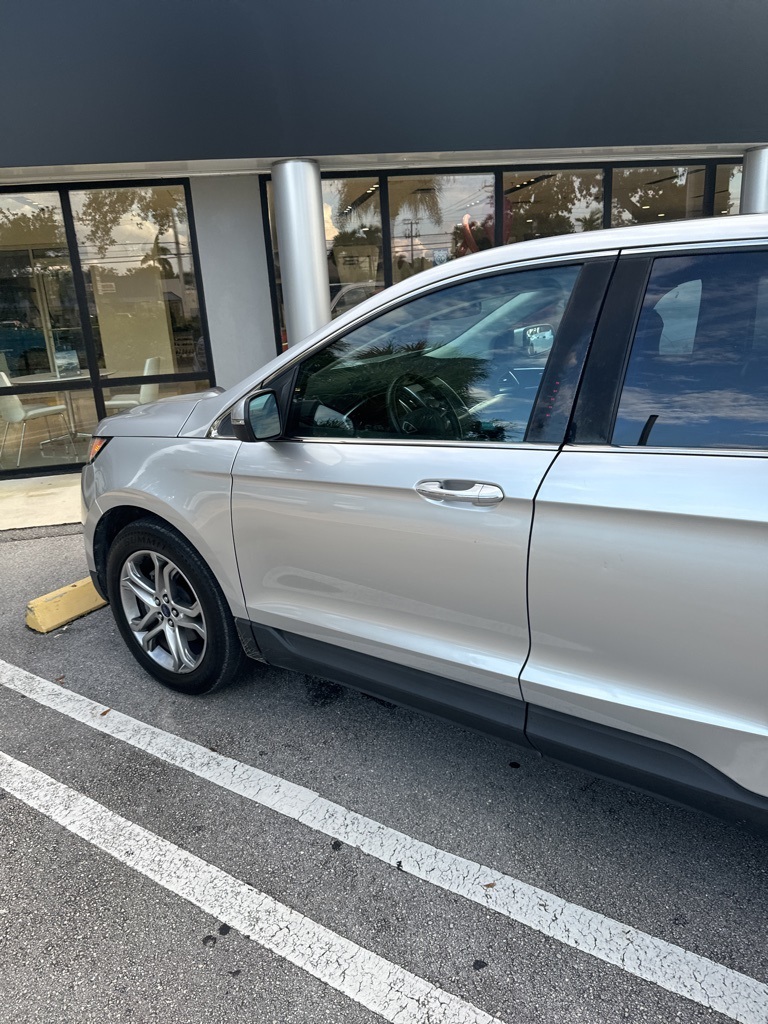 2015 Ford Edge Titanium 12