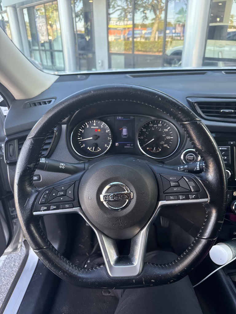 2020 Nissan Rogue SV 4