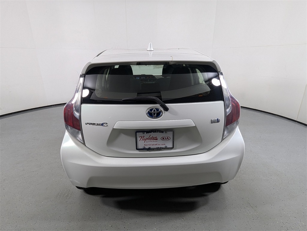 2015 Toyota Prius c Four 7