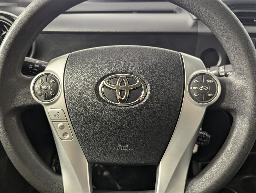 2015 Toyota Prius c Four 17