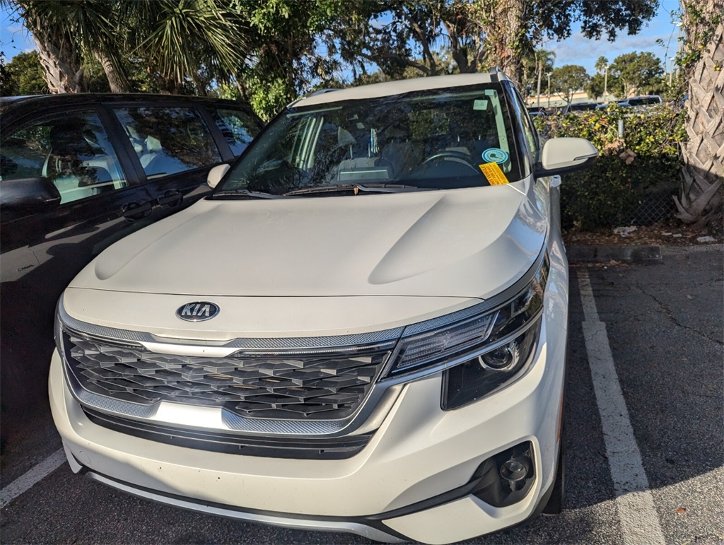 2021 Kia Seltos S 11