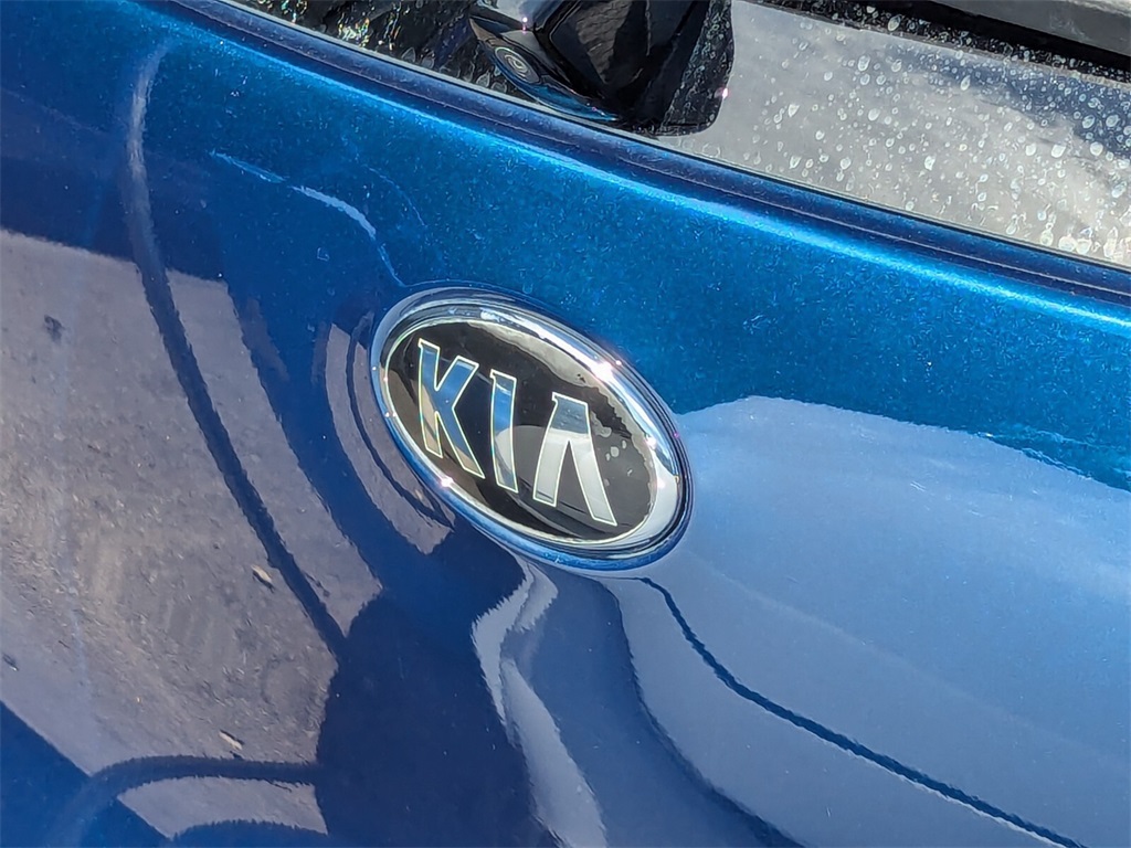 2019 Kia Niro LX 15