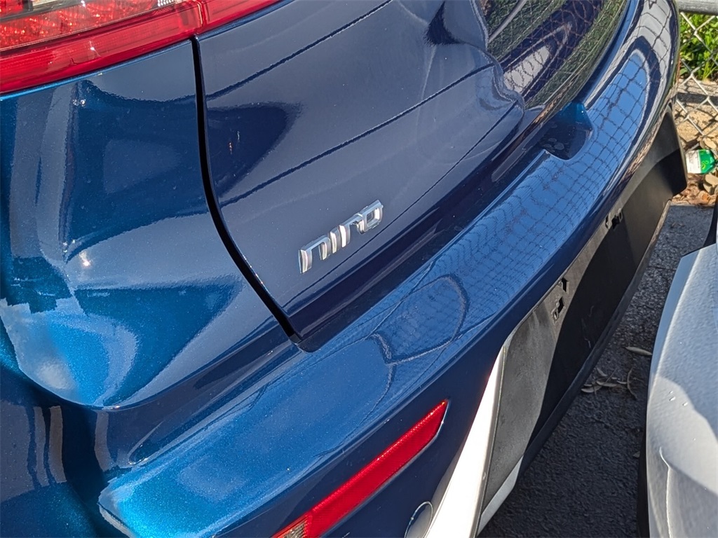 2019 Kia Niro LX 25