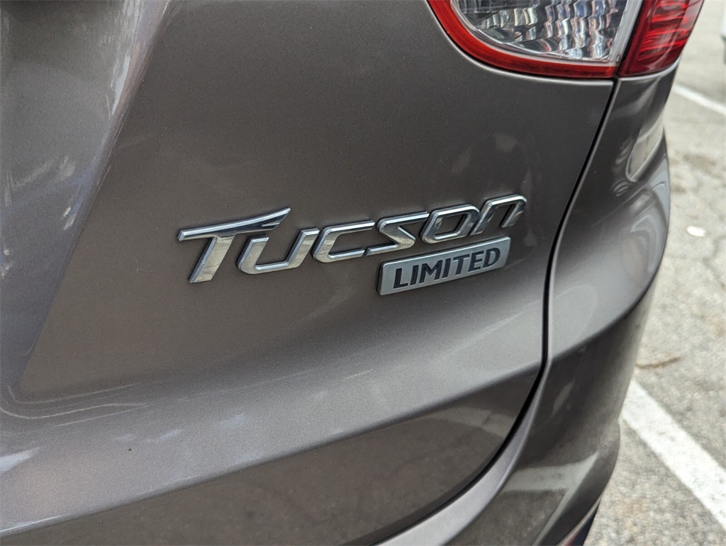 2011 Hyundai Tucson Limited 10