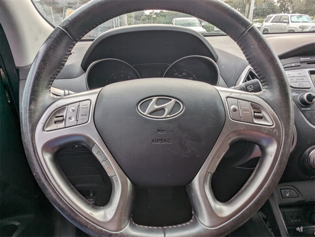 2011 Hyundai Tucson Limited 22