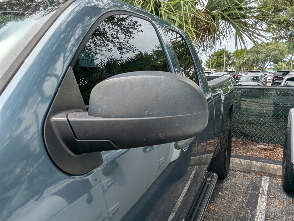 2011 Chevrolet Silverado 1500 LS 13