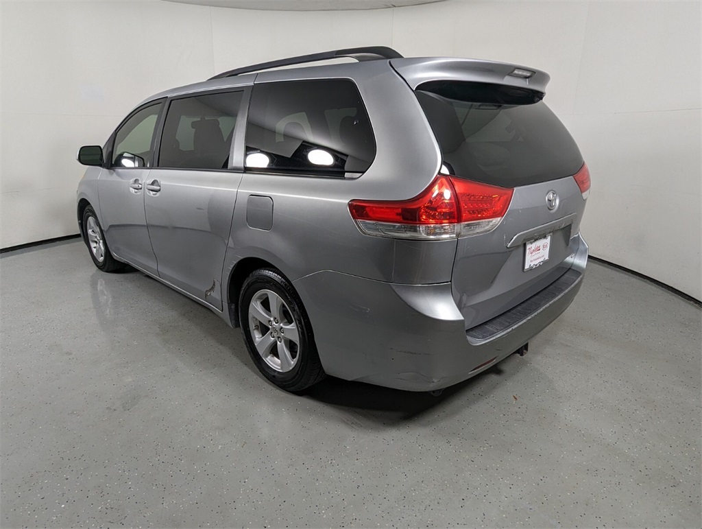 2013 Toyota Sienna LE 5