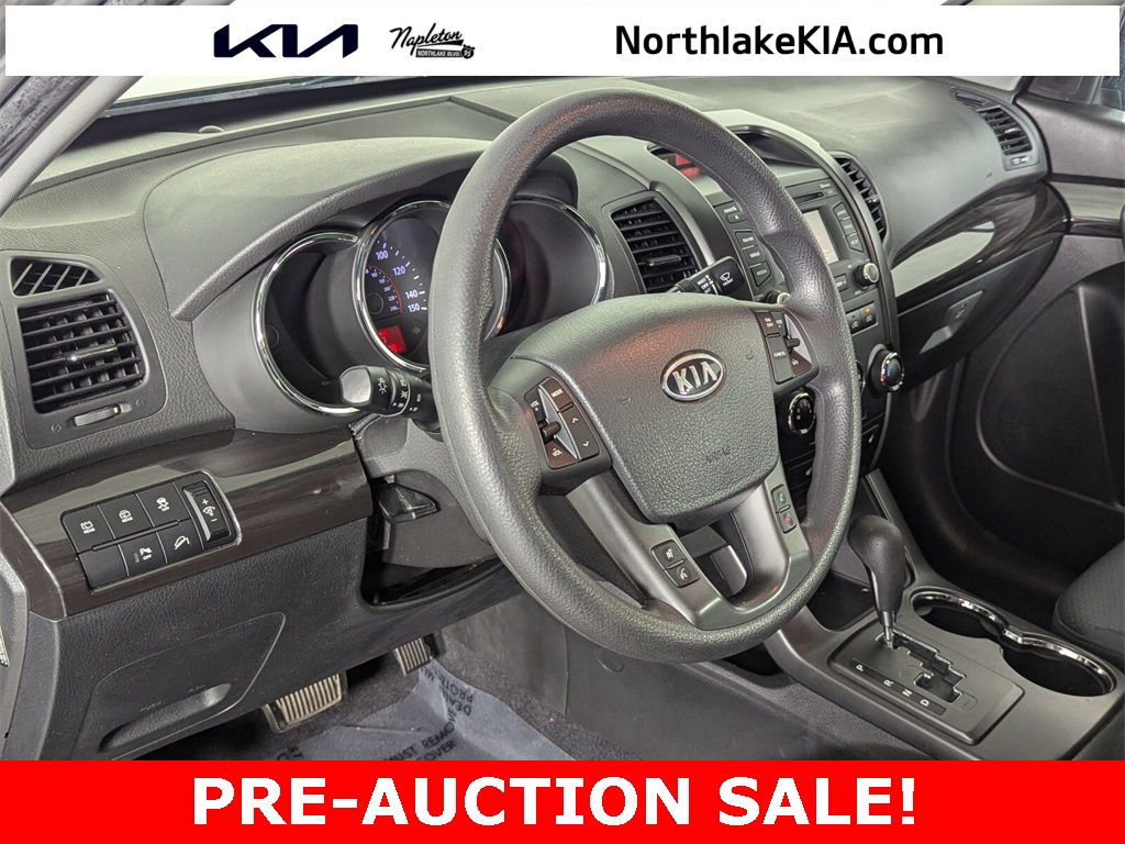 2013 Kia Sorento LX 11