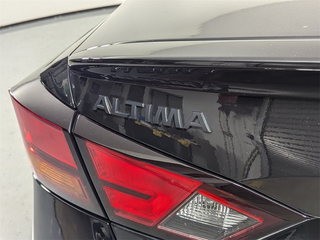 2022 Nissan Altima 2.5 SR 5