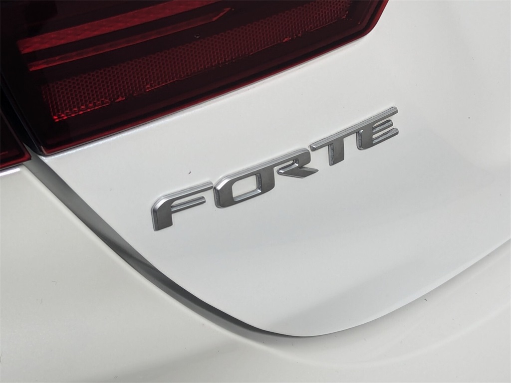 2022 Kia Forte GT-Line 5