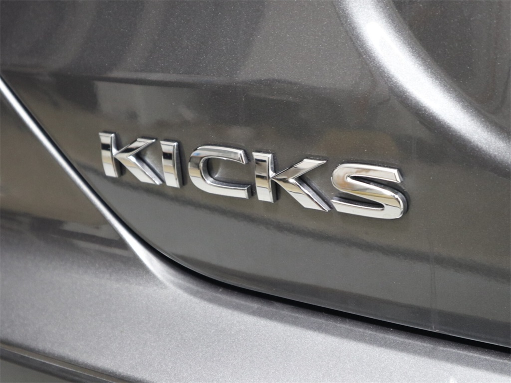 2023 Nissan Kicks S 4