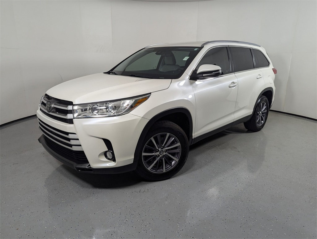 2019 Toyota Highlander XLE 3