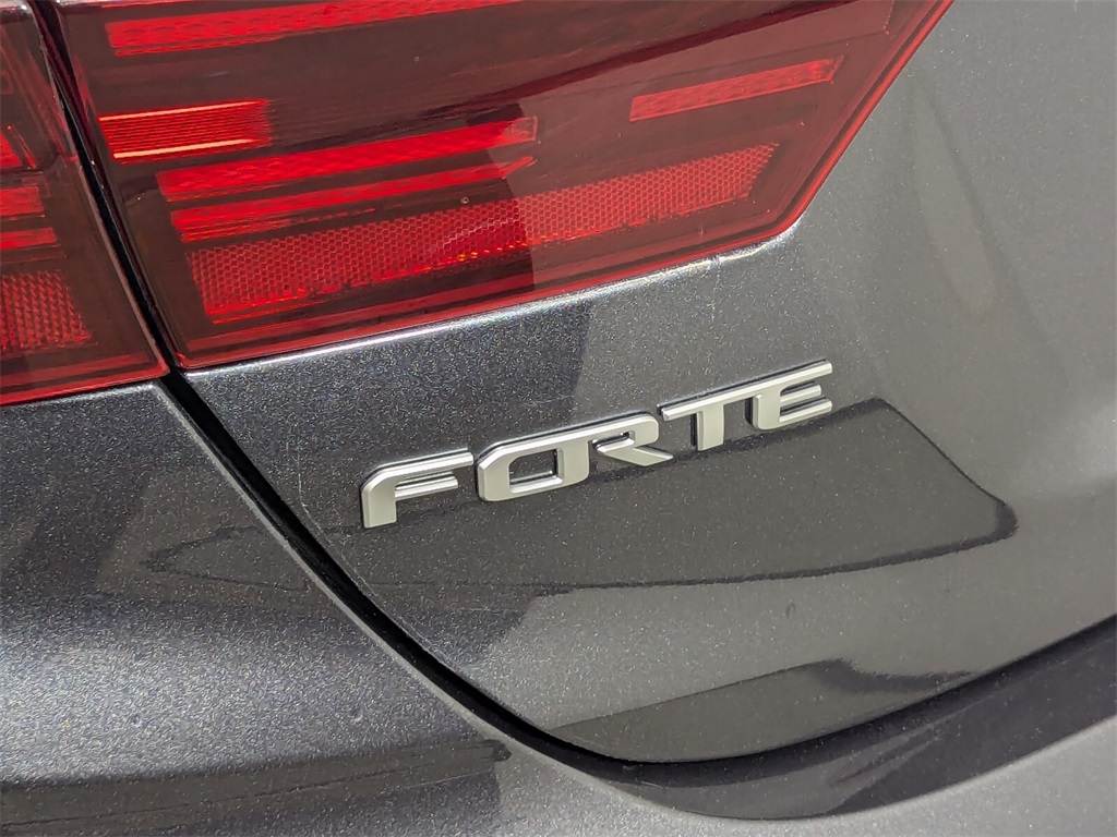 2023 Kia Forte GT-Line 5