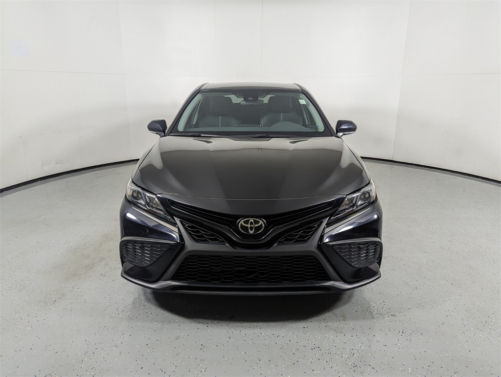 2023 Toyota Camry SE 2