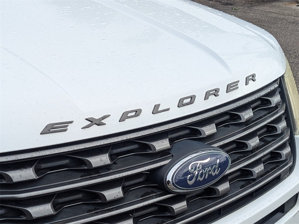 2017 Ford Explorer XLT 4