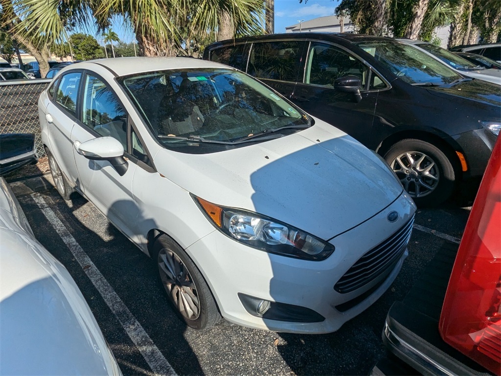 2014 Ford Fiesta SE 2