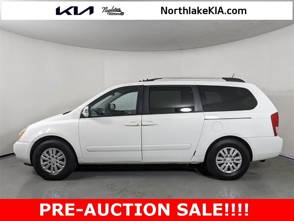 2012 Kia Sedona LX 4