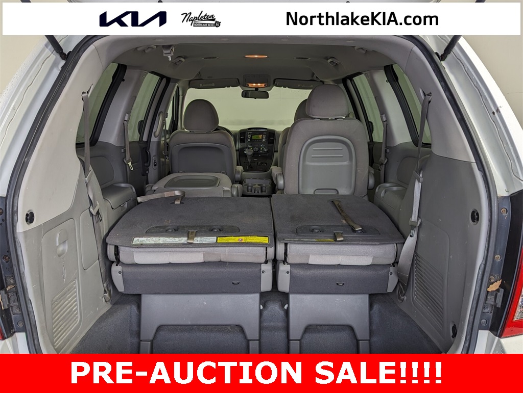 2012 Kia Sedona LX 26