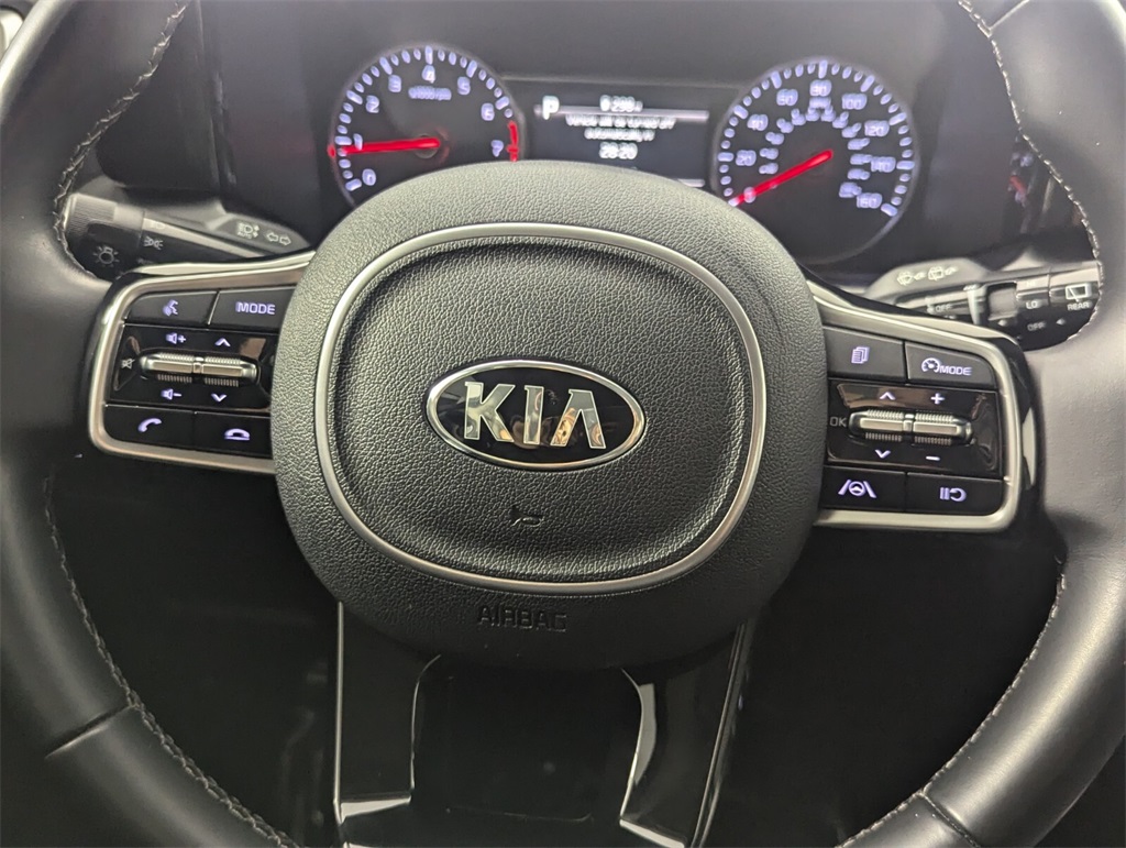 2021 Kia Sorento S 17